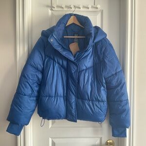 NWT GAP Blue Puffer Jacket – Cozy & Stylish